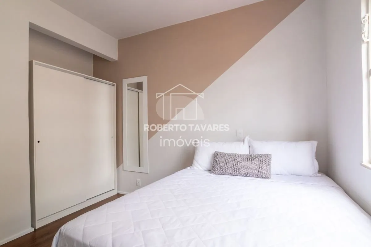 Imagem Apartamento Mobiliado e totalmente Reformado! 145 m2 úteis 5dts e 3 suítes, cozinha aberta para sala - Está a duas quadras da Av. Paulista.