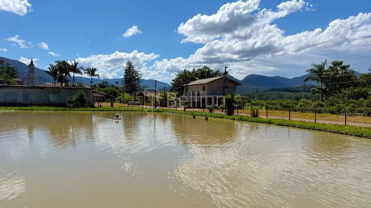 Imagem Terreno com 2.750 m² e imóveis com renda na Estrada do Pomerano - Rio dos Cedros