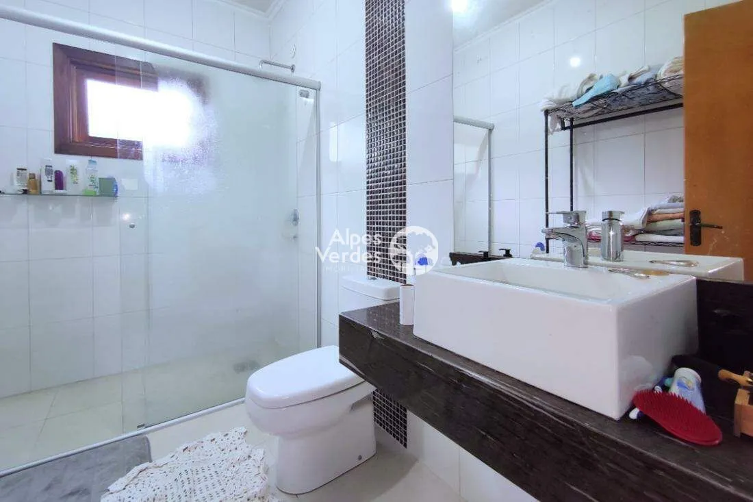 Imagem Vende - se Casa no Bosque da Serra, 03 dormitórios