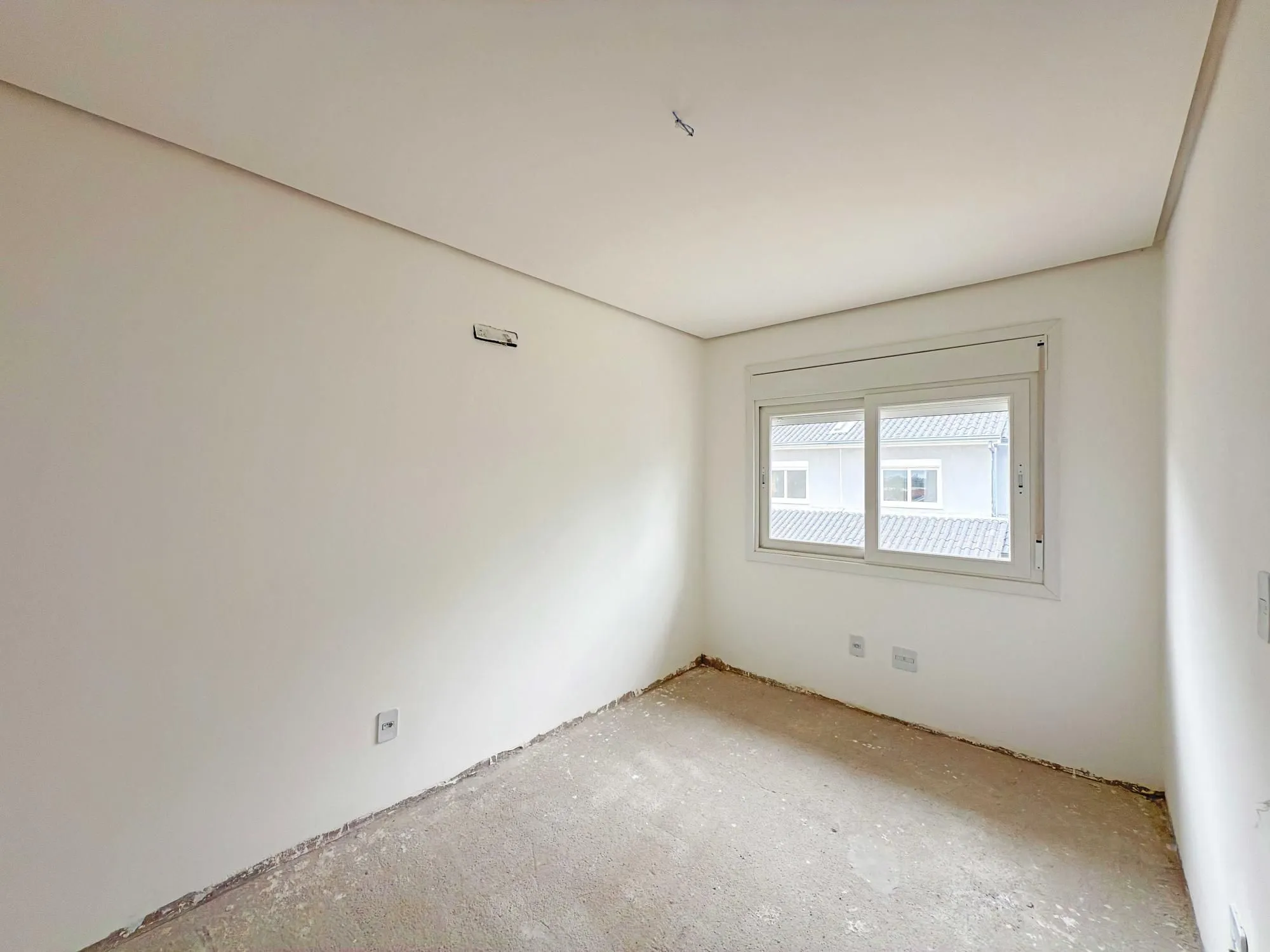 Imagem Vende-se casa em condomínio com 4 dormitórios (2 suítes), 3 vagas - Tristeza