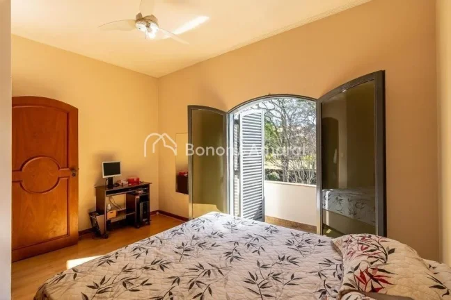Imagem Casa à venda no Parque Taquaral, em Campinas/SP. Com 4 dormitórios, sendo 2 suítes com closet e h...