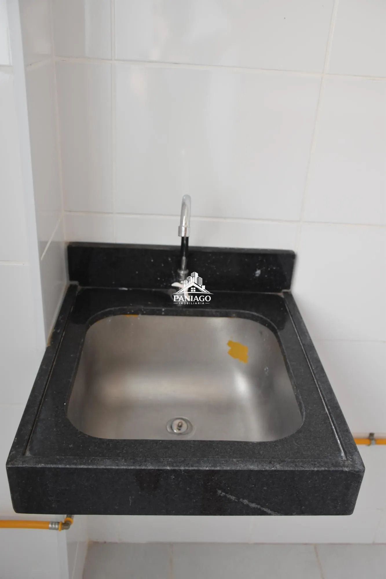 Imagem APARTAMENTO 4°ANDAR NO CONDOMINIO CHAPADA BOULEVARD -COM 2 QUARTOS, SALA,COZINHA