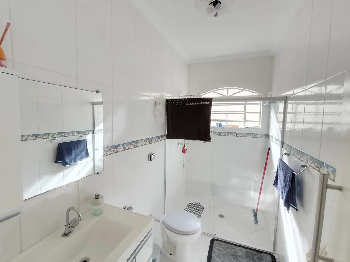Imagem Casa à venda 3 Quartos, 1 Suite, 5 Vagas, 300M², Jardim Gurilândia, Taubaté - SP