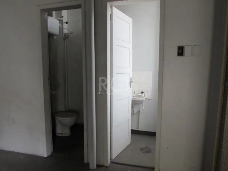 Imagem Depósito/Pavilhão para Venda - 330m², 0 dormitórios, 2 vagas - Floresta