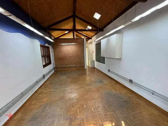 Imagem Imperdível Sobrado Comercial na Vila Madalena - São Paulo-SP: 7 Quartos, 2 Salas, 3 Banheiros, 3 Vagas, 170m². Venha Conferir!