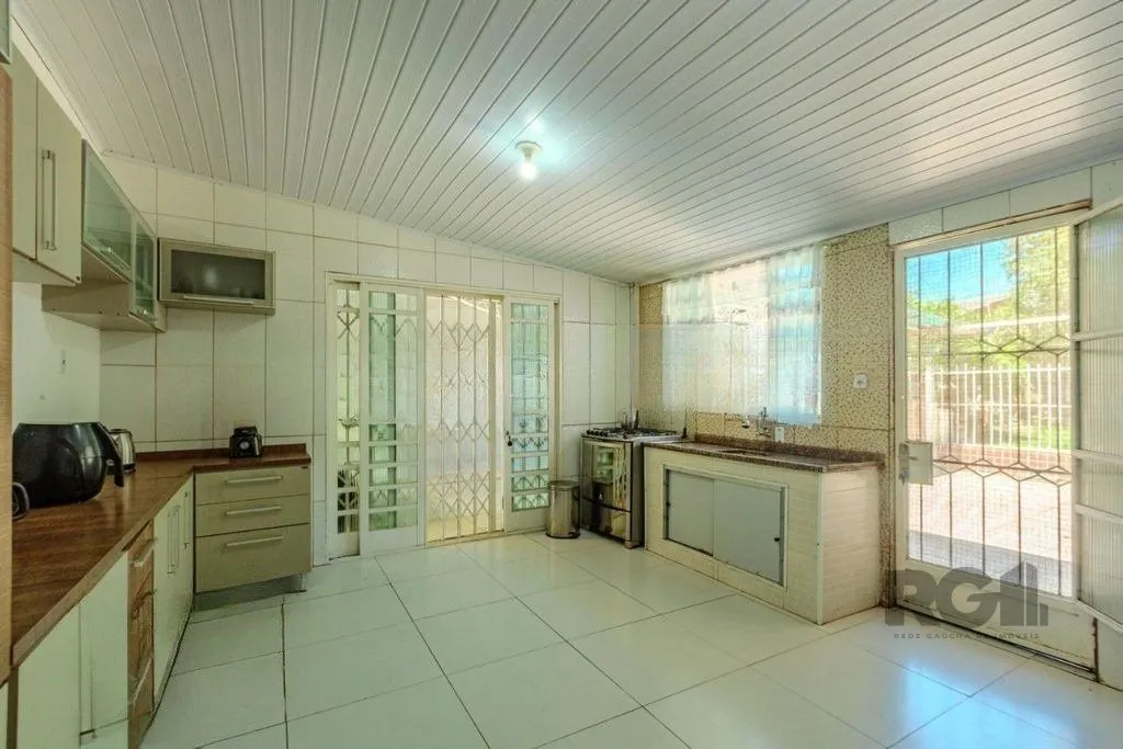 Imagem Casa de 3 dormitórios no bairro Rubem Berta