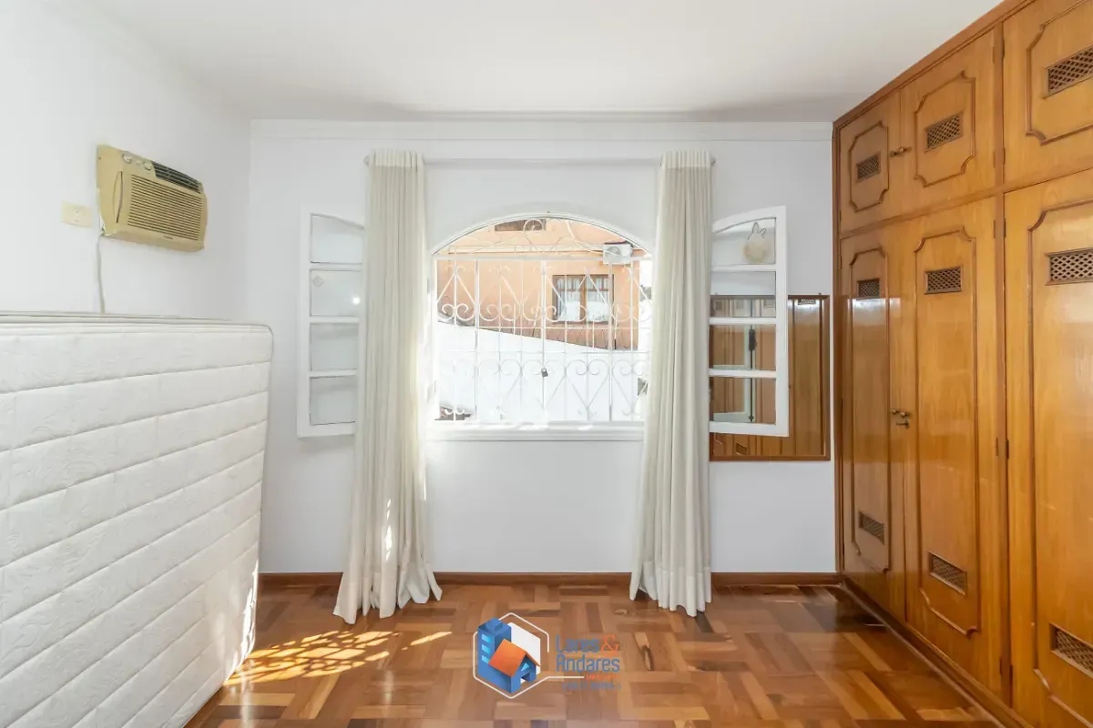 Imagem Casa para venda em Vila Morumbi com 4 quartos, sendo 2 suítes, 374m²