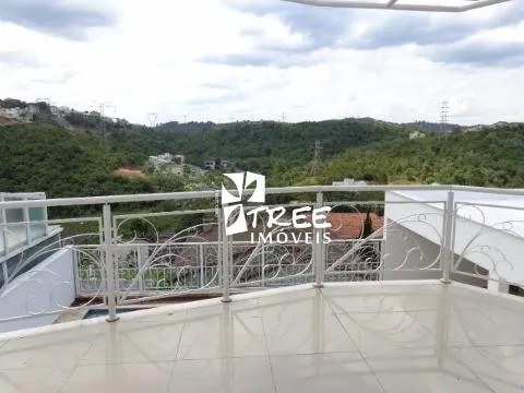 Imagem VENDA E LOCAÇÃO DE SOBRADO NO CONDOMÍNIO HILLS III, EM ARUJÁ/SP, 480m² com 4 suítes, vista privilegiada, espaço gourmet e vaga p/ 4 autos CONSULTE-NOS