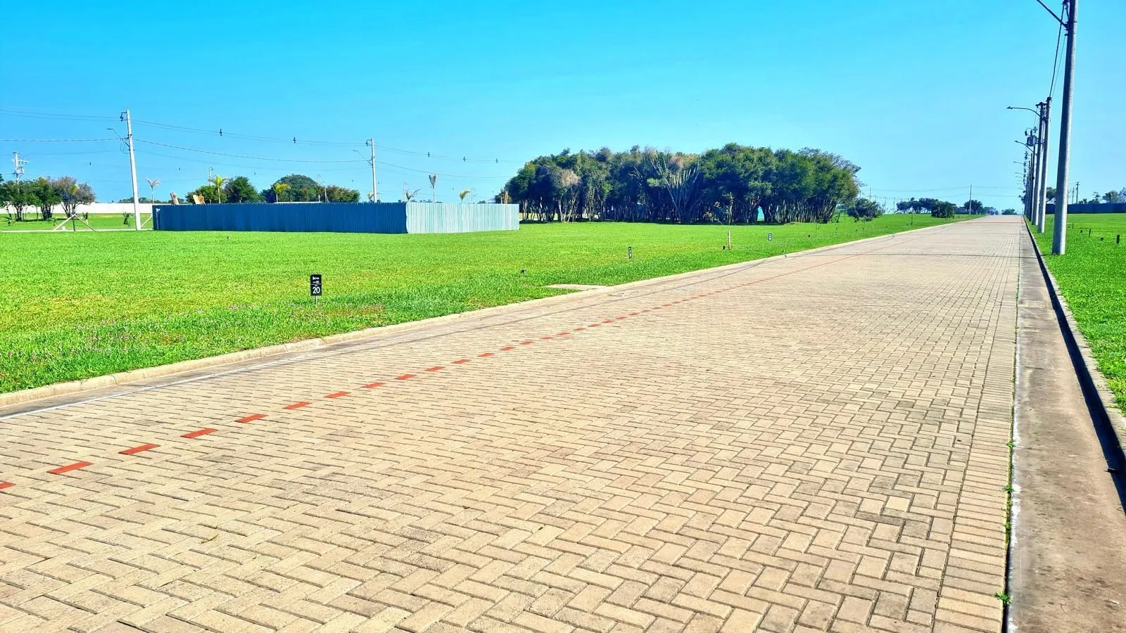 Imagem Terreno 14X25,com projeto já aprovado no Cond Marina del Faro