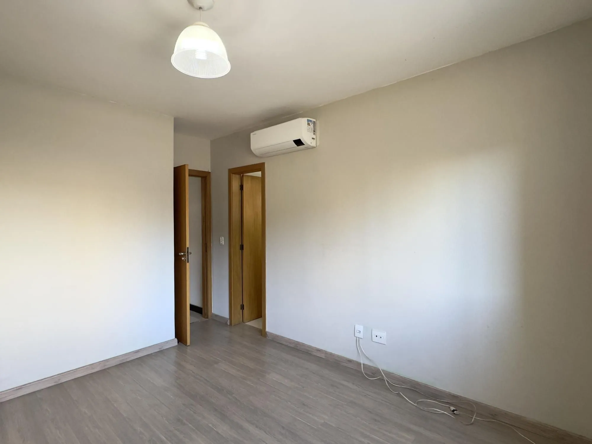 Imagem APARTAMENTO 2 DORMITÓRIOS, SENDO 1 SUÍTE COM VAGA DE GARAGEM NO BAIRRO SANTANA