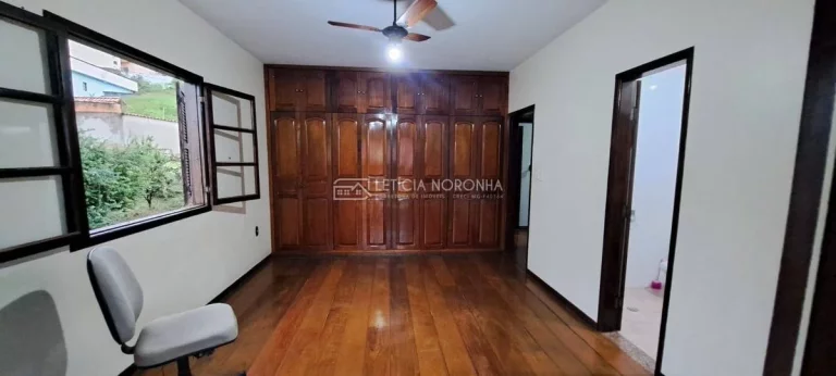 Imagem Casa á venda.