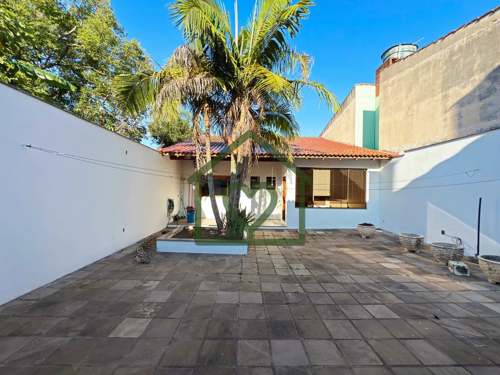 Imagem Residência com Anexo e Espaço de Lazer Completo 
 
Excelente residência semi nova, construída em...