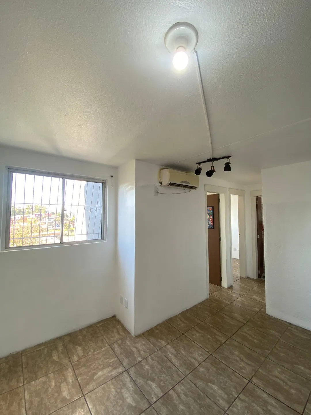 Imagem Apartamento a venda no bairro Mario Quintana em Porto Alegre.