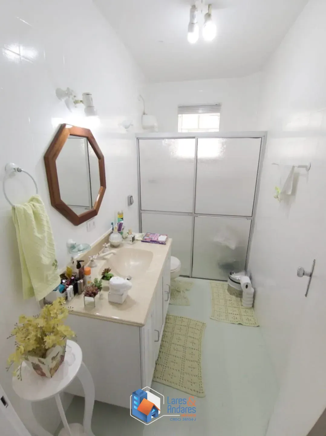 Imagem SOBRADO À VENDA, COM 300M² SENDO 3 PAVIMENTOS EM RUA EM SAÍDA COM AMPLA ÁREA GOURMET 3 DORMS SENDO 2 SUÍTES - OPORTUNIDADE - LAUZANE PAULISTA