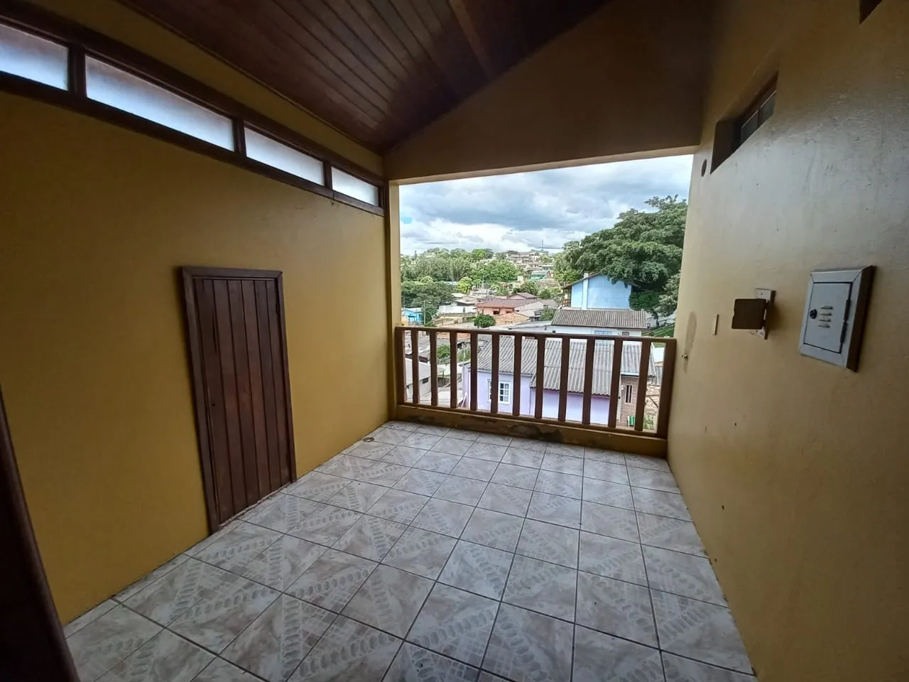 Imagem Casa à venda em Viamão, Centro - 363.6m² - Piscina, Churrasqueira, Closet, Lareira...
