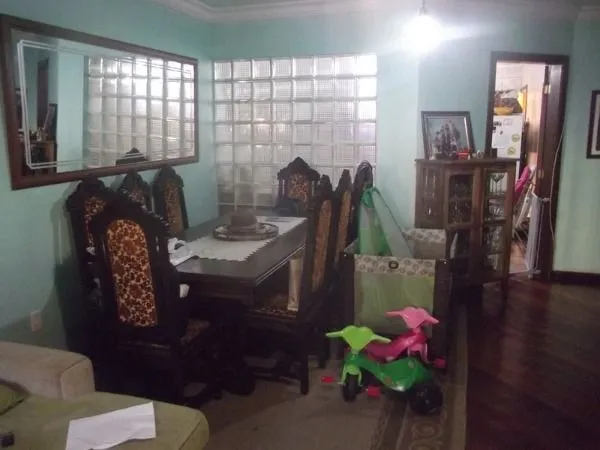 Imagem Casa com 03 quartos em terreno de 13:20 x 7501, no bairro Medianeira