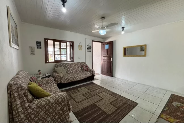Imagem Casa para venda no bairro Guajuviras em Canoas