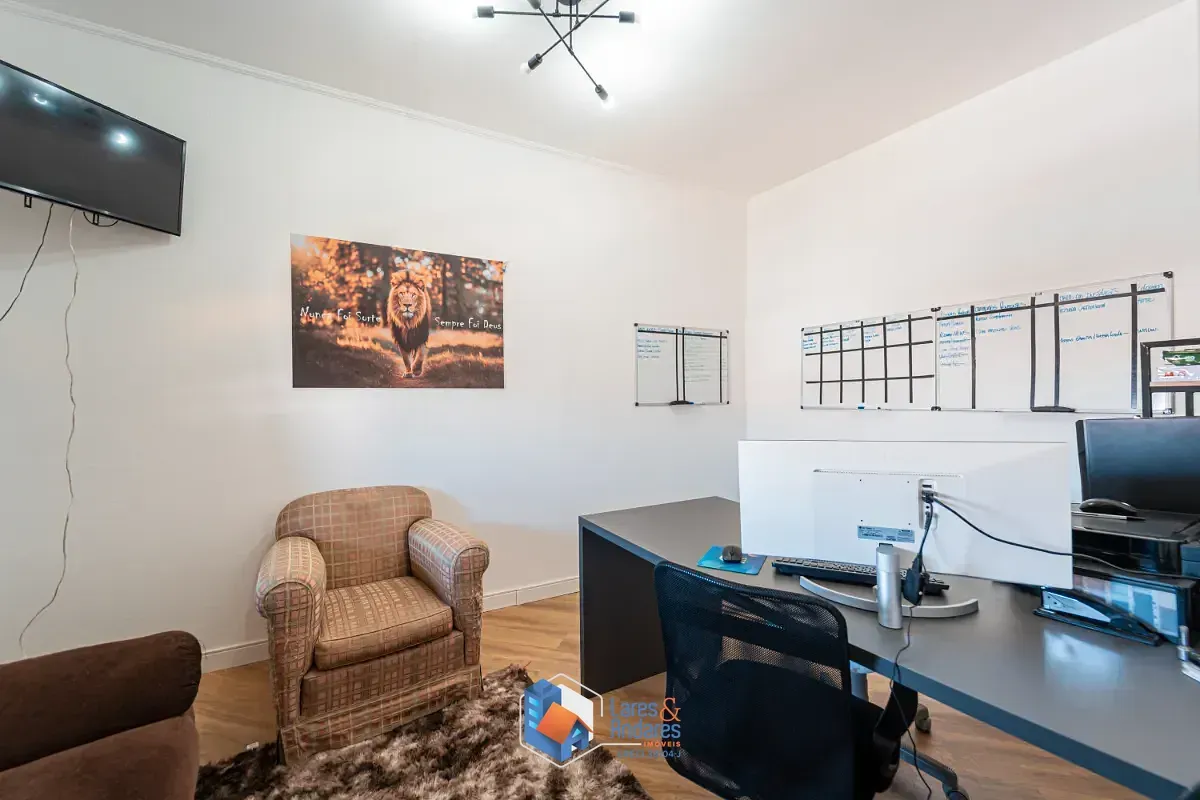 Imagem Casa para venda em Cidade Domitila com 3 quartos, sendo 1 suíte, 473m²