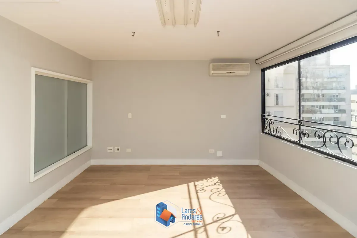 Imagem Triplex para venda em Itaim Bibi com 1 quarto, sendo 1 suíte, 90m²