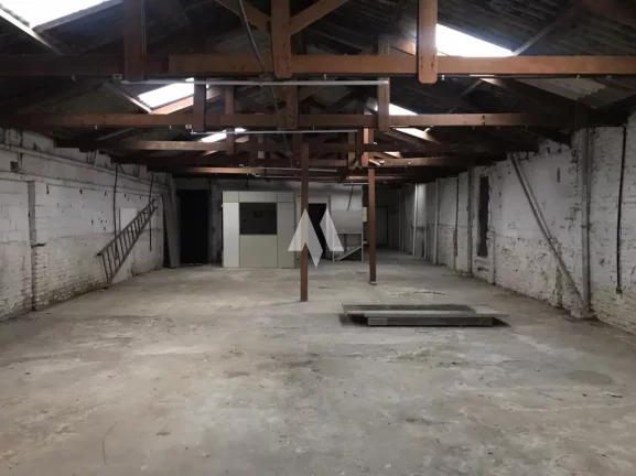 Imagem Pavilhão/Galpão Salão Comercial à venda.