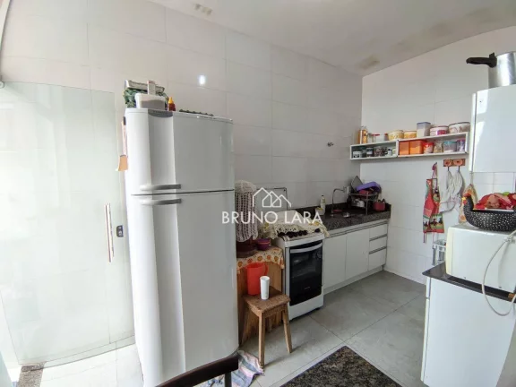 Imagem Casa à venda em Igarapé MG, bairro Canarinho.