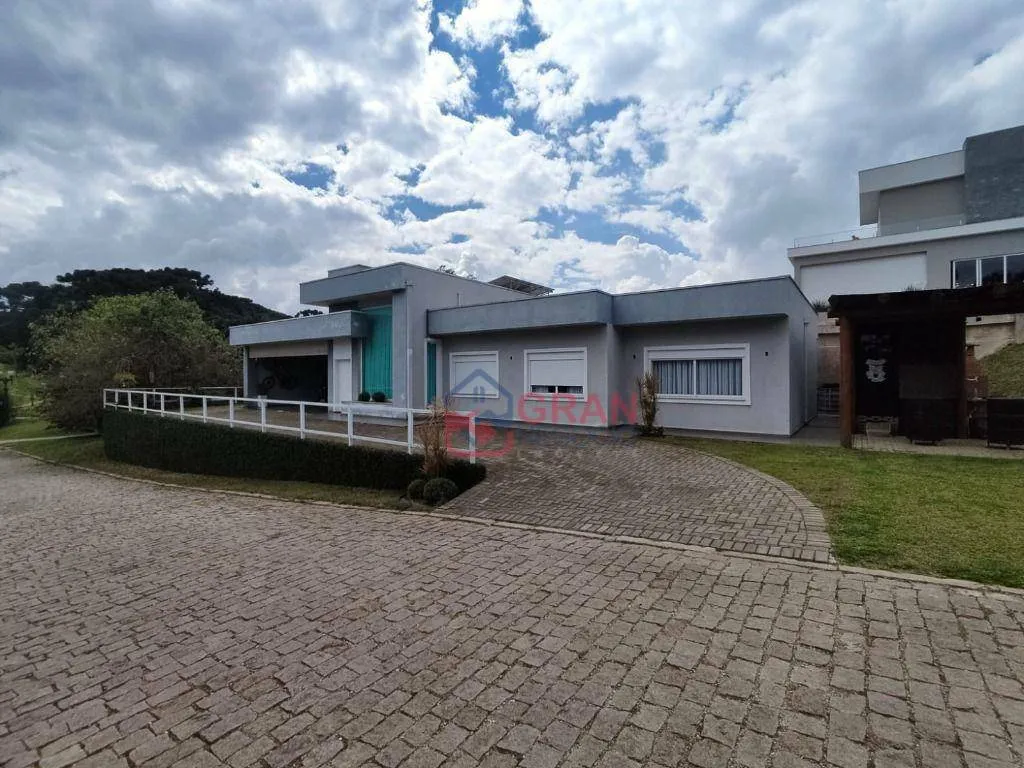 Casa à venda em condomínio de chácaras