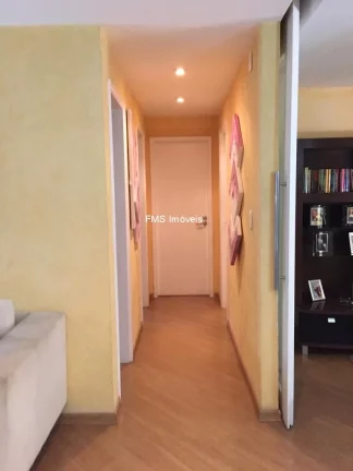 Imagem Apartamento à venda na Vila Andrade, São Paulo-SP: 3 quartos, 1 suíte, 3 salas, 3 banheiros, 2 vagas e 200m² de área.