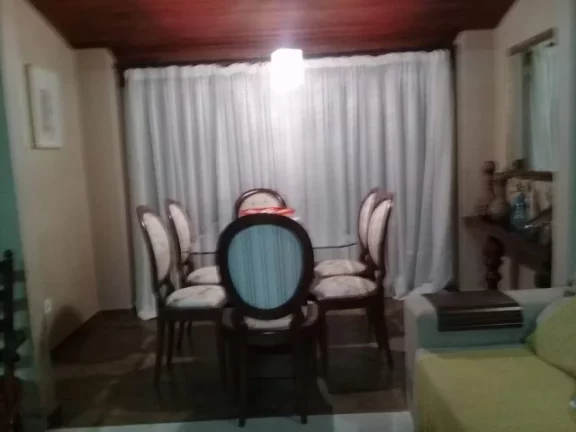 Imagem Excelente Casa com 350m², Condomínio Fechado, situado em Viamão.