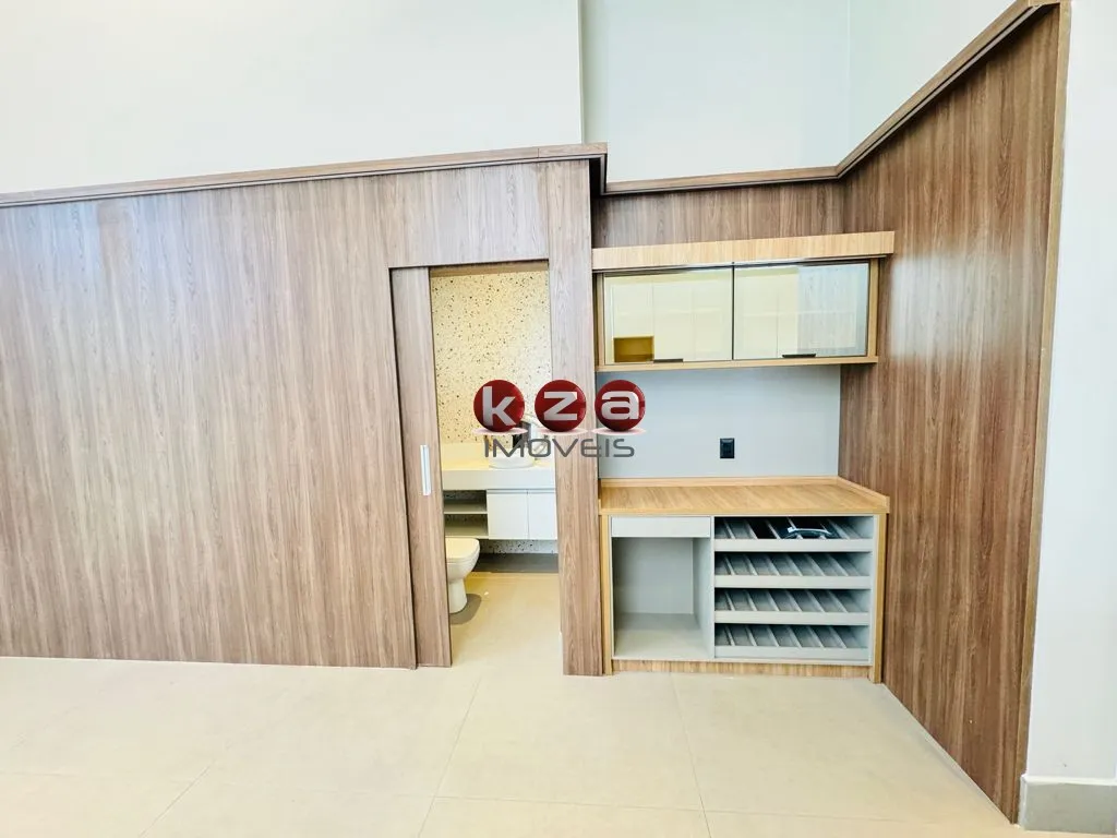 Imagem Casa de luxo a venda no Condomínio Portal do Jequitibá em Valinhos-SP: 3 quartos, 3 suítes, 2 salas, 4 banheiros, 2 vagas, 157m².