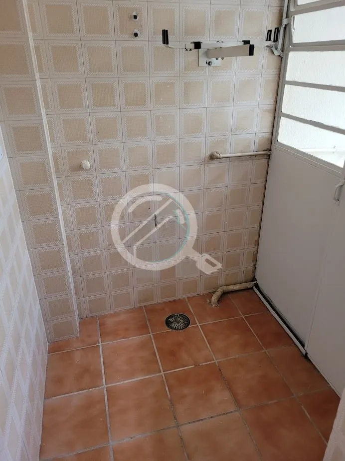 Imagem Apartamento a venda, na Lima e Silva, frente, 1 dormitório, área de serviço separada mais pequeno...