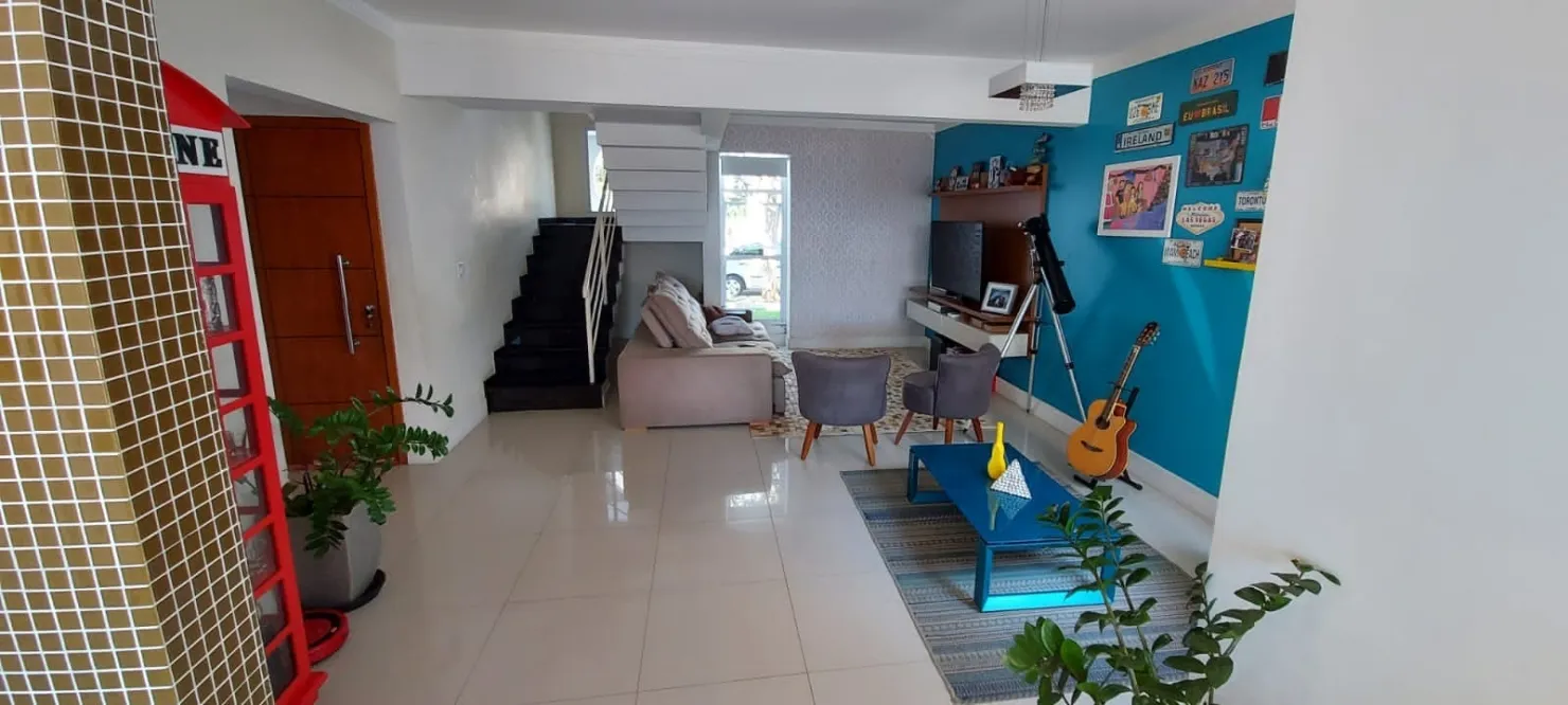 Imagem Casa à venda 3 Quartos, 3 Suites, 4 Vagas, Piracangaguá, Taubaté - SP | Condominio Jardim Oásis