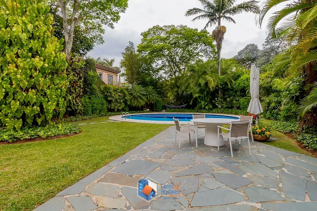 Imagem Casa para venda em Vila Tramontano com 4 quartos, sendo 4 suítes, 422m²