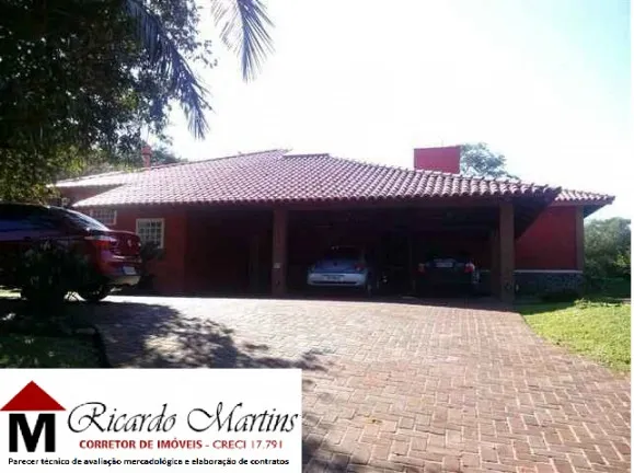 Foto do imóvel Casa com 3 Quartos à Venda, 250 m² em Primeira Linha - Criciúma