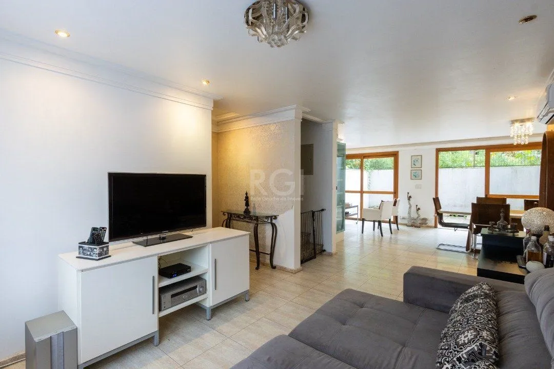 Imagem Casa Condominio para Venda - 334.56m², 4 dormitórios, sendo 1 suites, 2 vagas - Jardim Isabel