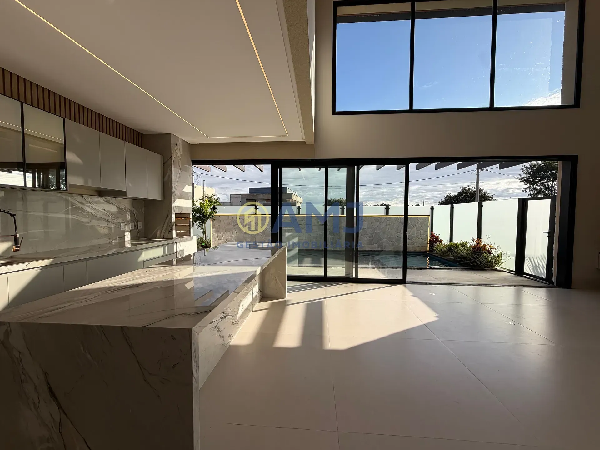 Imagem Casa à Venda, 4 suítes, Parqville Jacarandá, Aparecida de Goiânia, GO