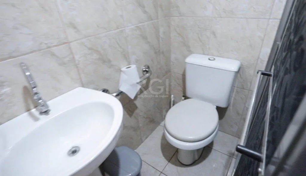 Imagem Casa para Venda - 180m², 3 dormitórios, sendo 1 suites, 3 vagas - Sarandi