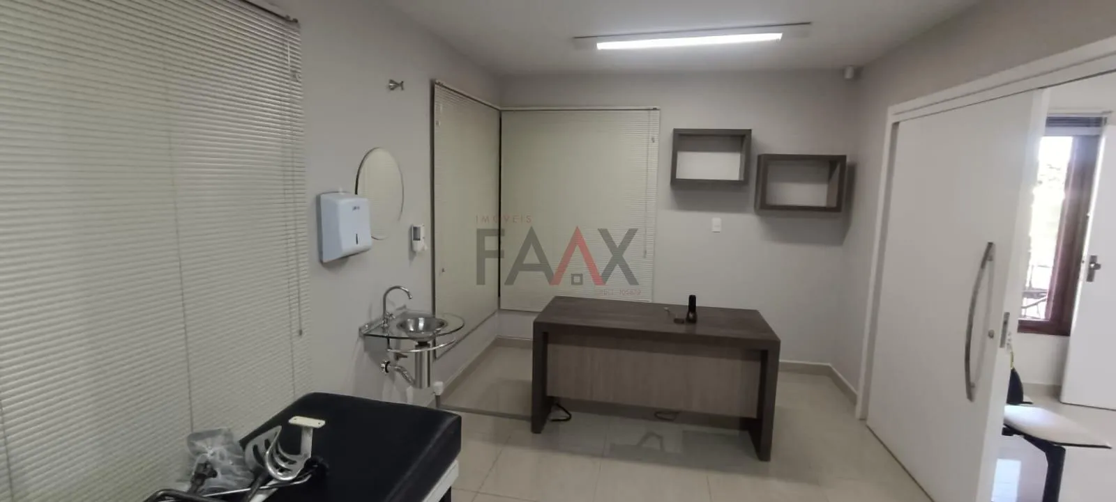 Imagem Sala Comercial para Locação no Centro 30 m² Ideal para Consultório