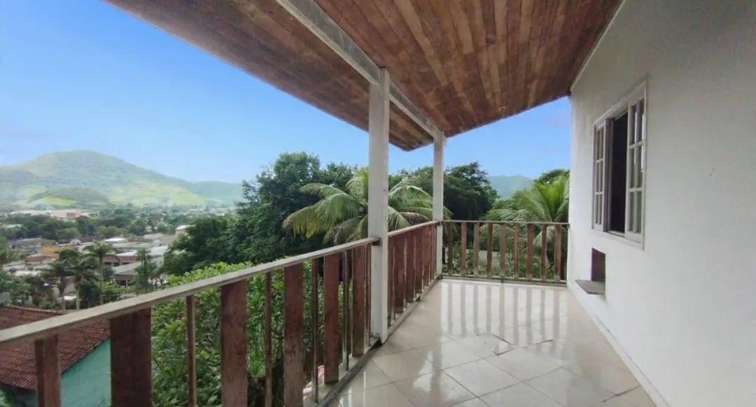 Imagem Casa em Condomínio para Venda em Guapimirim / RJ no bairro Centro
