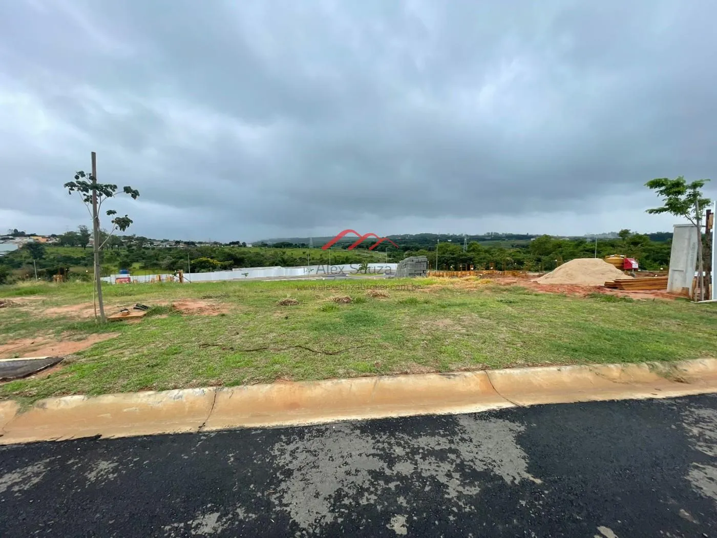 Imagem Terreno em Condomínio para Venda em Campinas, Loteamento Alphaville Campinas
