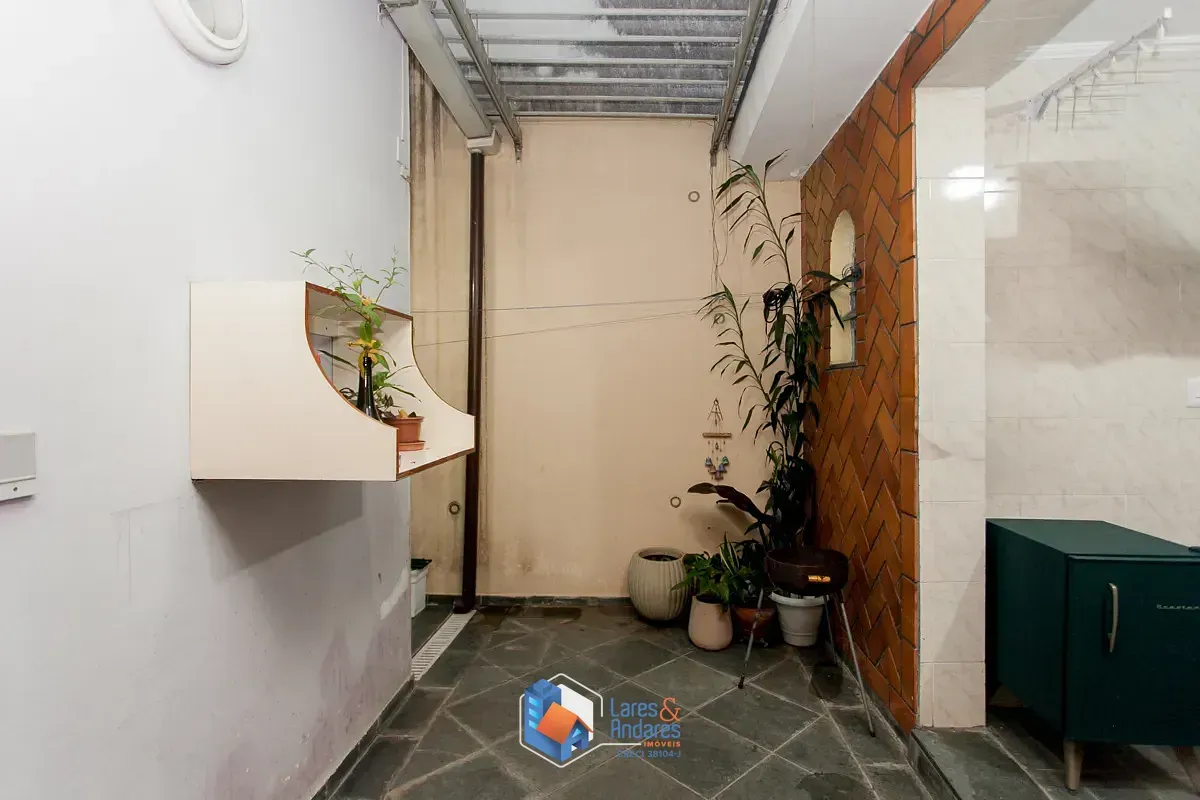 Imagem Sobrado para venda em São Domingos com 3 quartos, sendo 1 suíte, 164m²