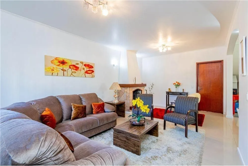 Imagem Ampla casa com 3 Dormitórios 293m² e Pátio amplo Próximo a Adda Mascarenhas