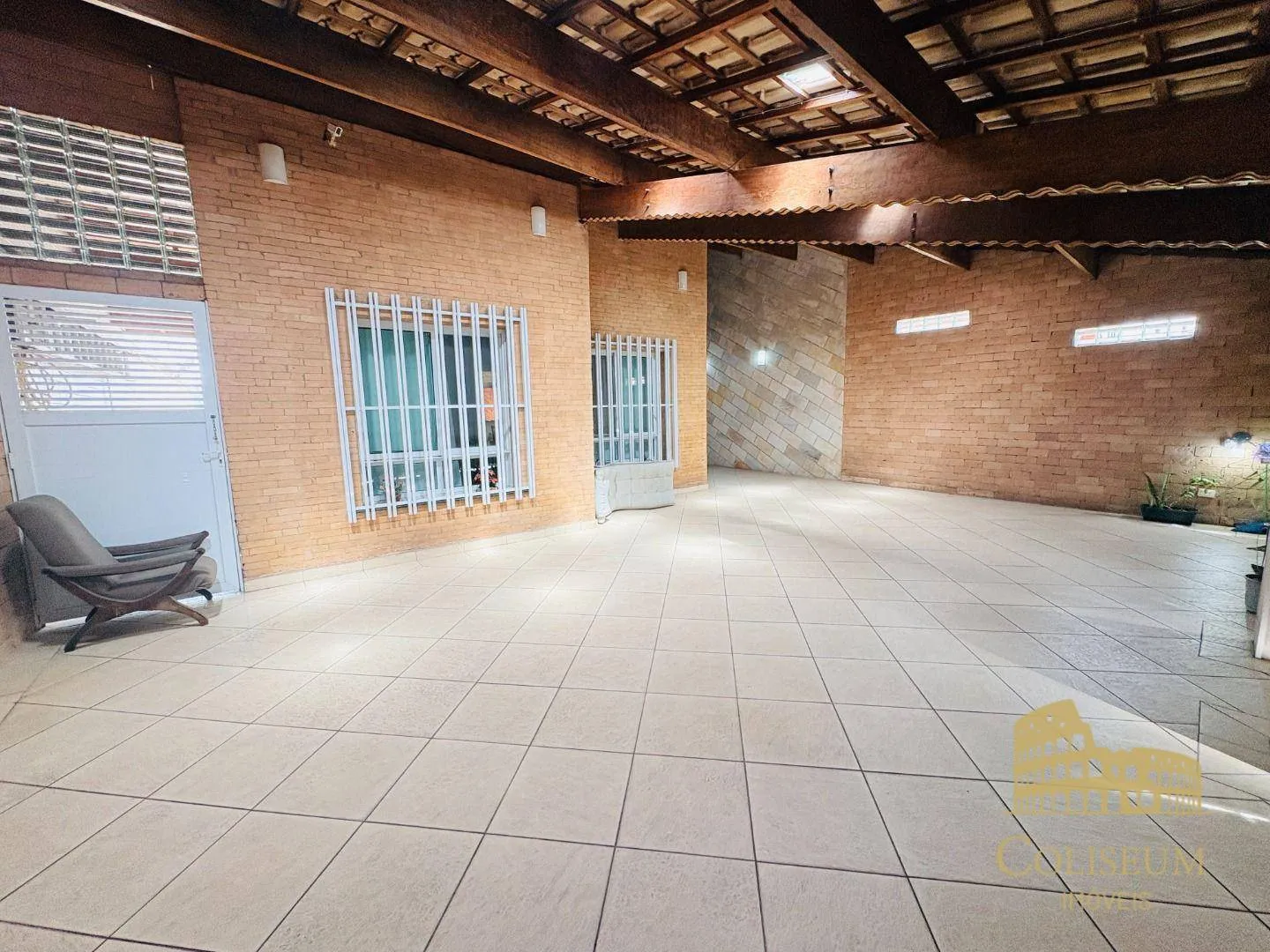 Imagem Casa com 4 dormitórios à venda, 210 m² por R$ 1.550.000,00 - Tupi - Praia Grande/SP