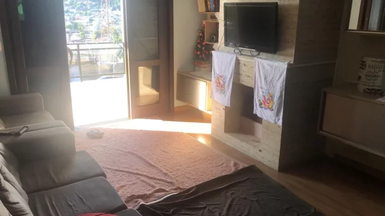 Imagem Casa para Venda em Concórdia, Imperial, 5 dormitórios, 1 suíte, 4 banheiros, 2 vagas