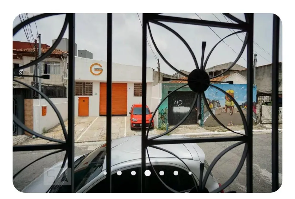 Imagem Casa à venda em São Paulo-SP, Canindé: 5 quartos, 2 banheiros, 2 vagas, 230m²! Confira já!
