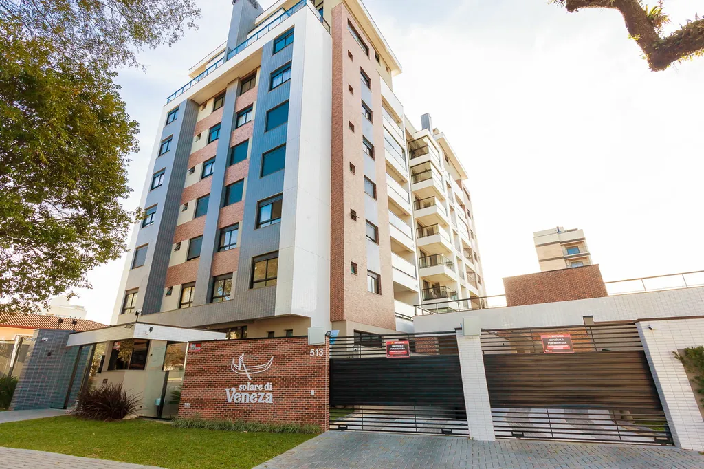 Foto do imóvel Imóvel à venda em Curitiba-PR: Apartamento de 2 quartos com suíte, 2 banheiros e garagem no Bacacheri!