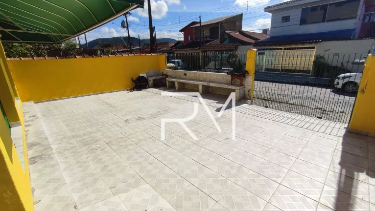 3 Casas e 01 salão comercial à venda, por R$ 650.000 - Vila Atlântica - Mongaguá/SP