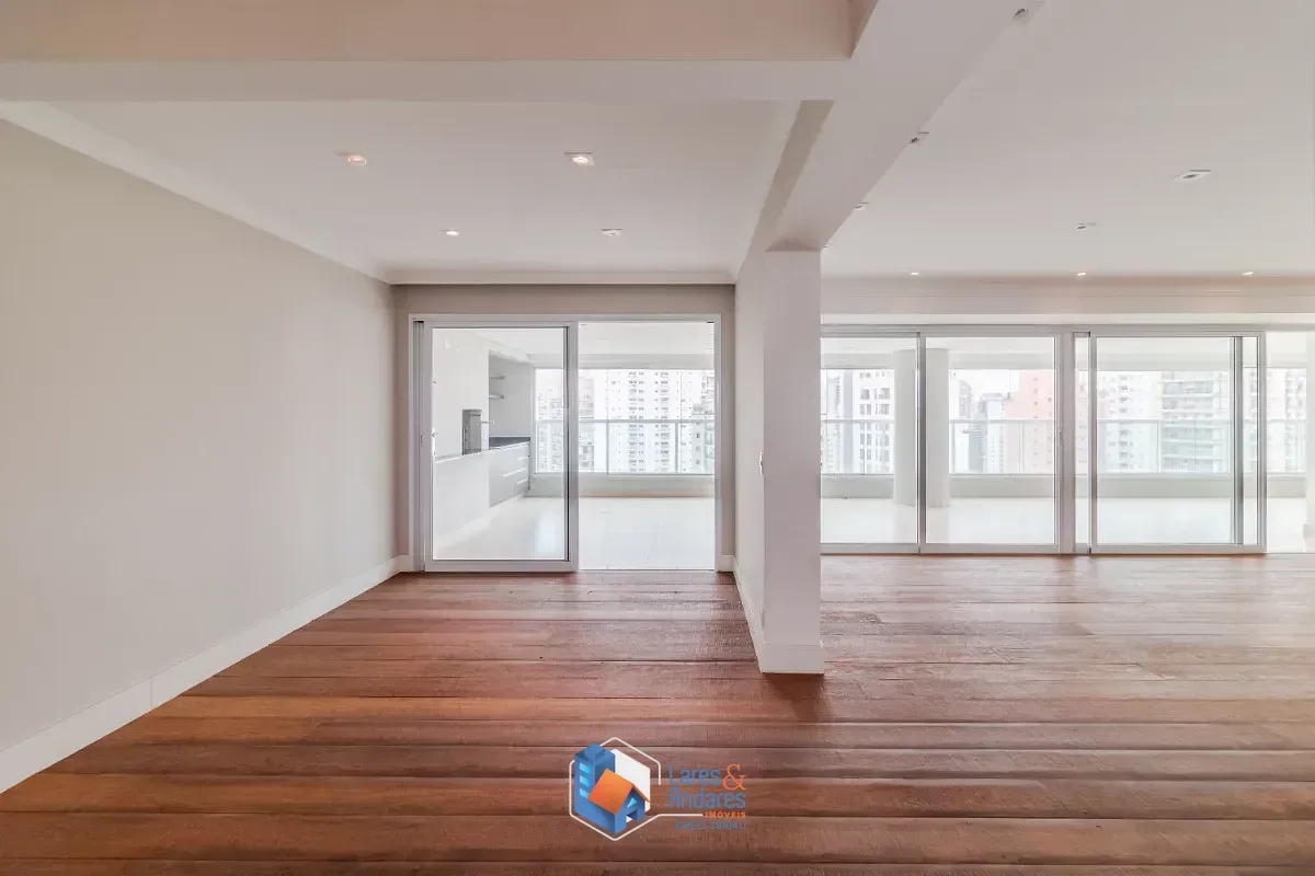Imagem Apartamento para venda em Vila Uberabinha com 3 quartos, sendo 3 suítes, 335m²