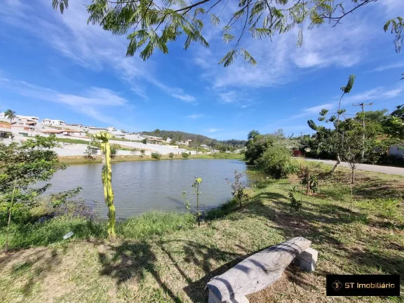 Imagem Chácara à venda com ótima localização em Atibaia - R$800.000!