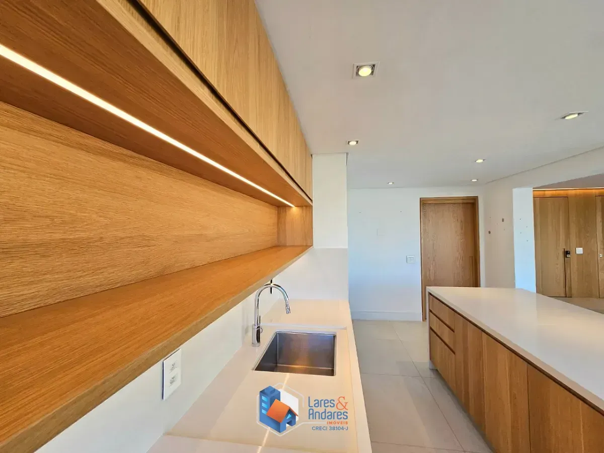 Imagem Apartamento para venda em Campo Belo com 3 quartos, sendo 3 suítes, 192m²