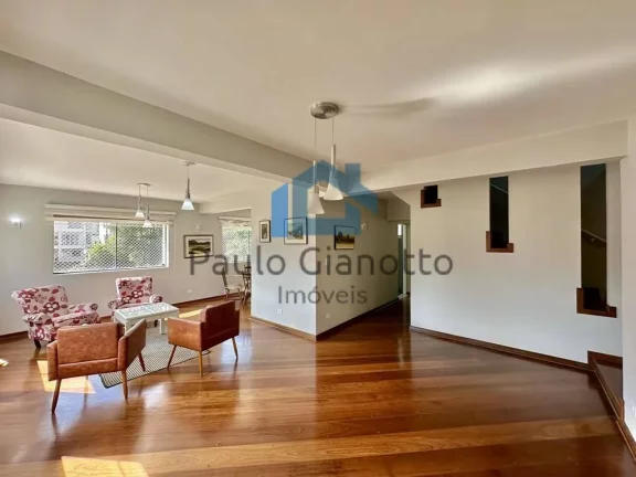Imagem Casa Espetacular com 5 suítes, gourmet, piscina e hóspedes!